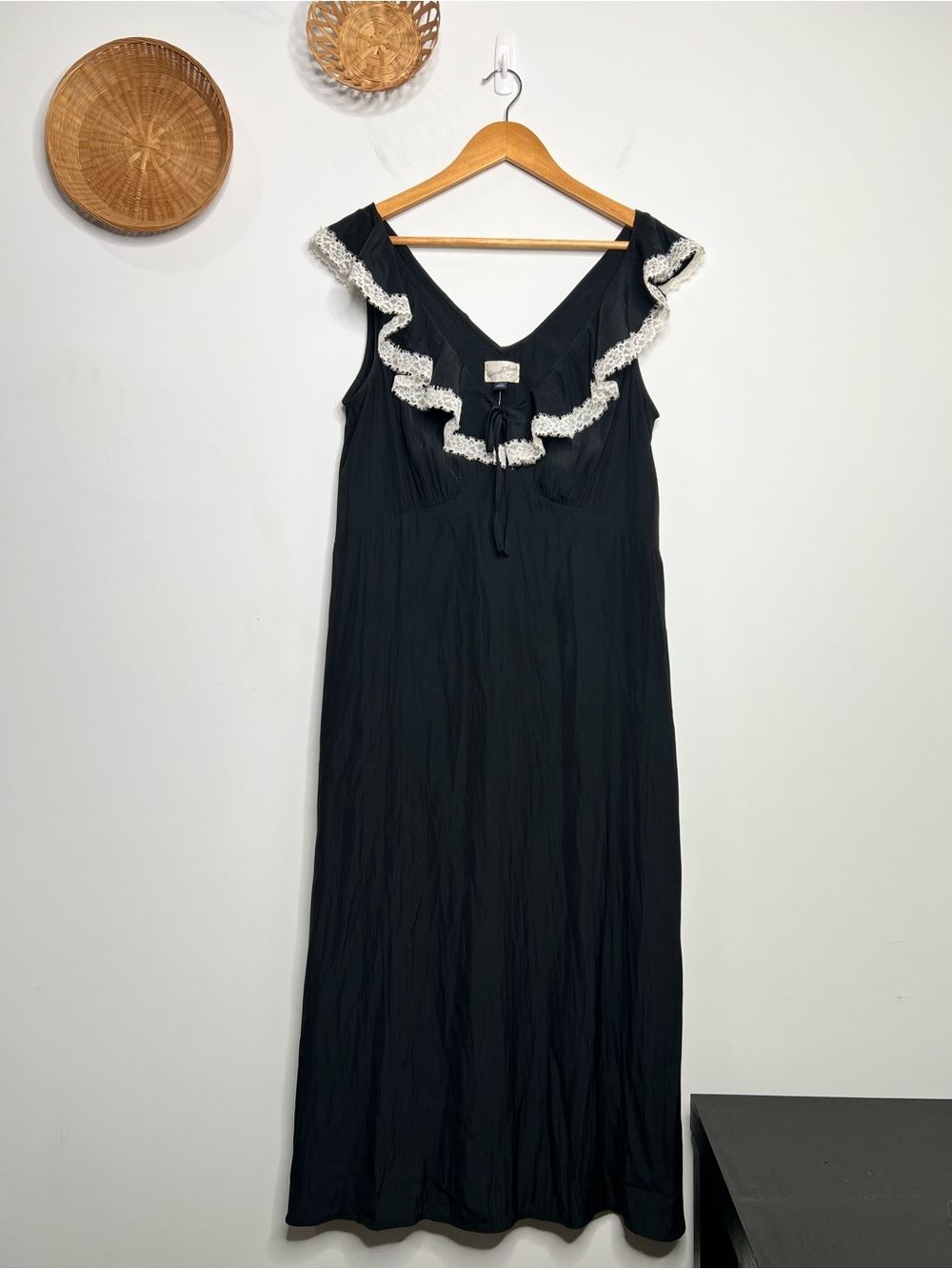 Universal Thread Black Midi Dress with Cream Lace Trim Size Large